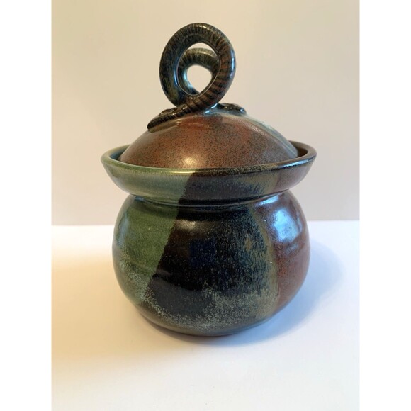 Mudworks USA Pottery Ceramic Jar Cannister Garlic Storage Curly Circle Lid Vents - Picture 3 of 11